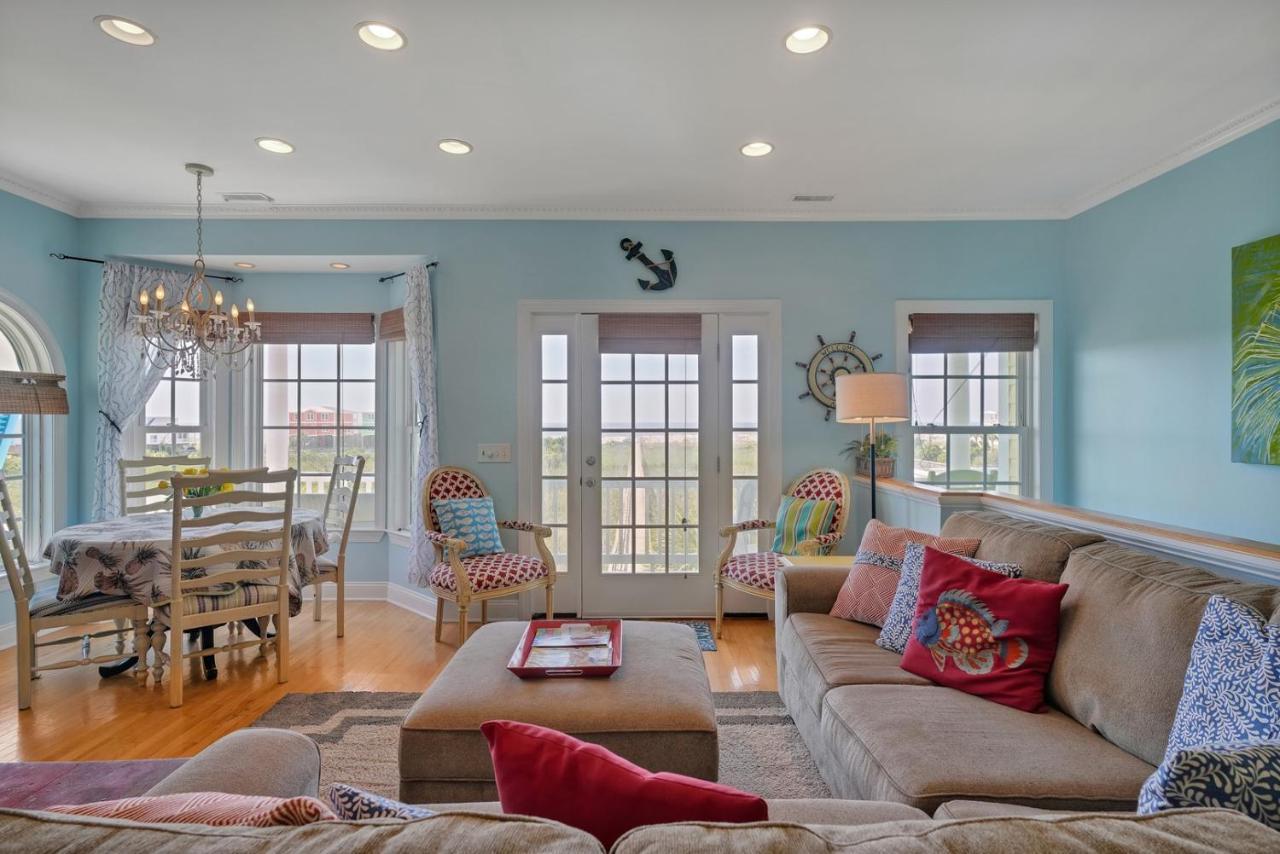 Luck & Laughter Villa Oak Island Exterior photo
