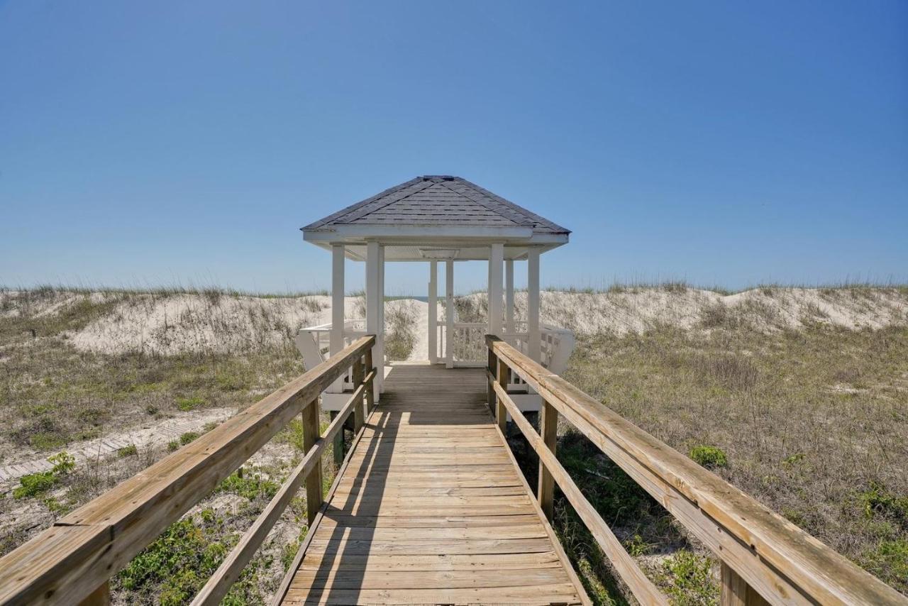 Luck & Laughter Villa Oak Island Exterior photo